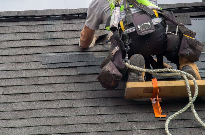 Asphalt Roofing Service in Clayton County, GA