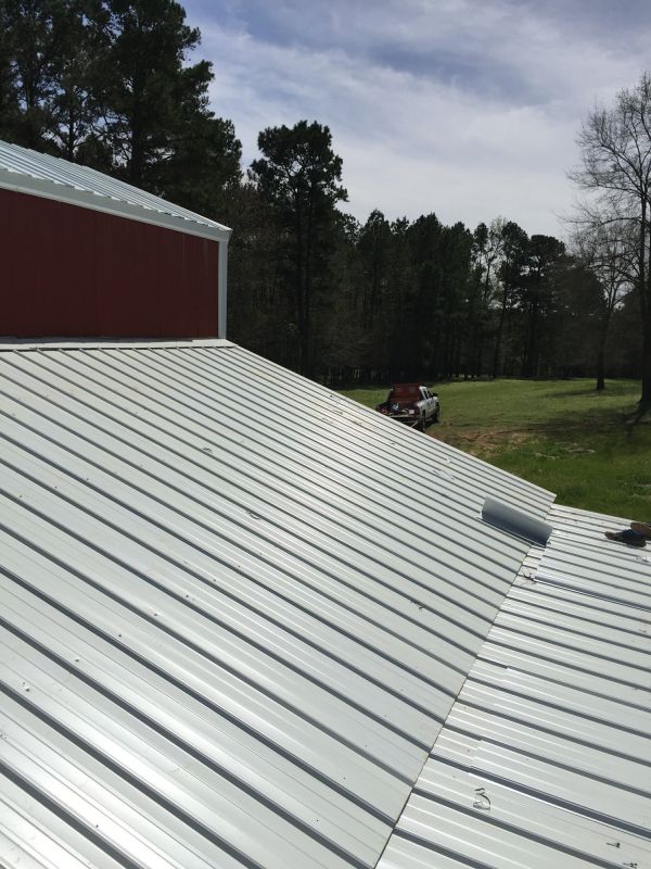 Barn Roof Construction in Clayton County, GA